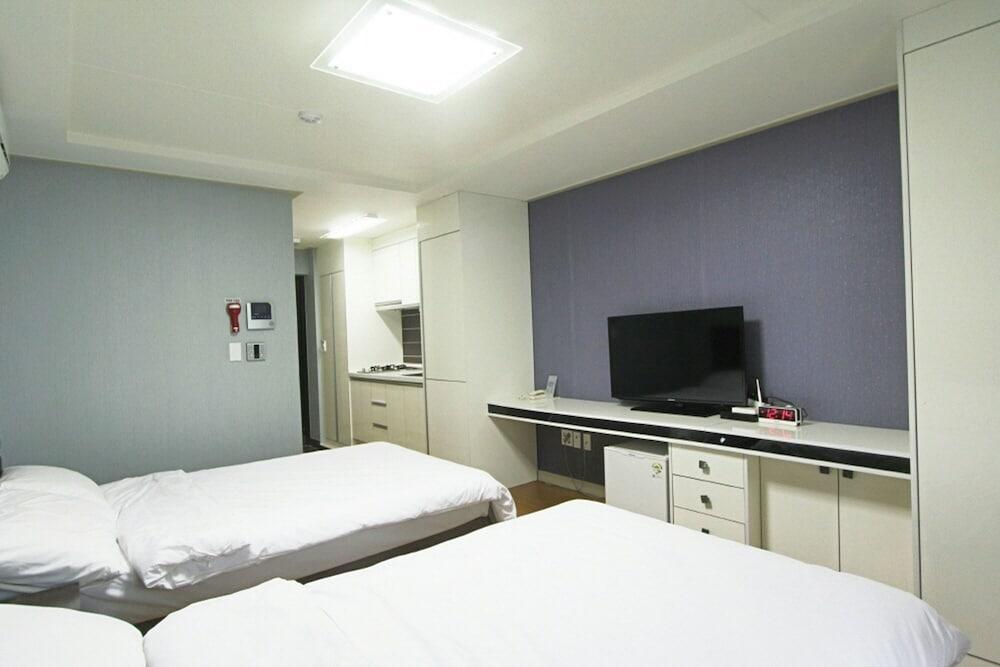 Jeju Airport Hotel Exterior photo