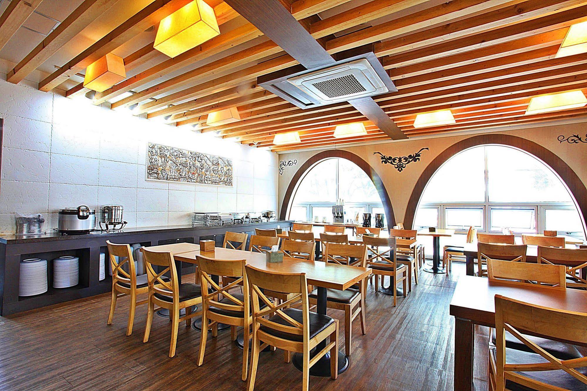 Jeju Airport Hotel Exterior photo