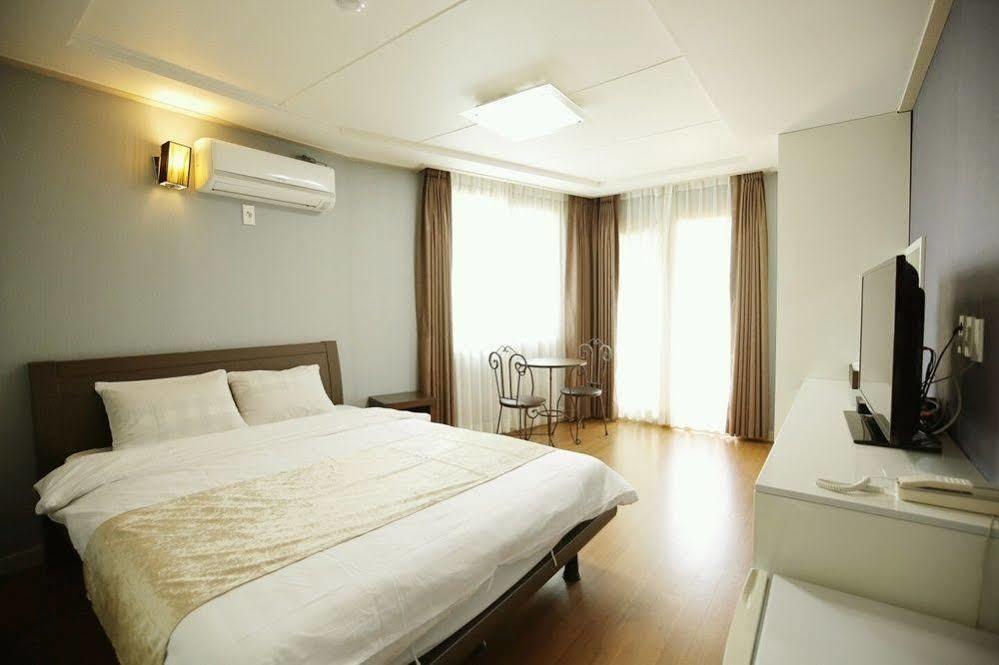 Jeju Airport Hotel Exterior photo